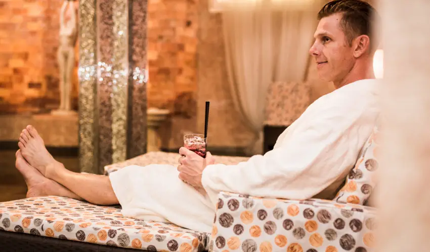 Krist�ly Imperial Hotel Tata - Egy �jszak�s kaland (1 �jszaka)