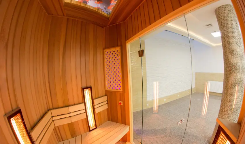 Krist�ly Imperial Hotel Tata - Egy �jszak�s kaland (1 �jszaka)