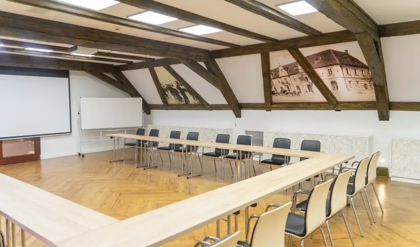 Krist�ly Imperial Hotel Tata - Egy �jszak�s kaland (1 �jszaka)