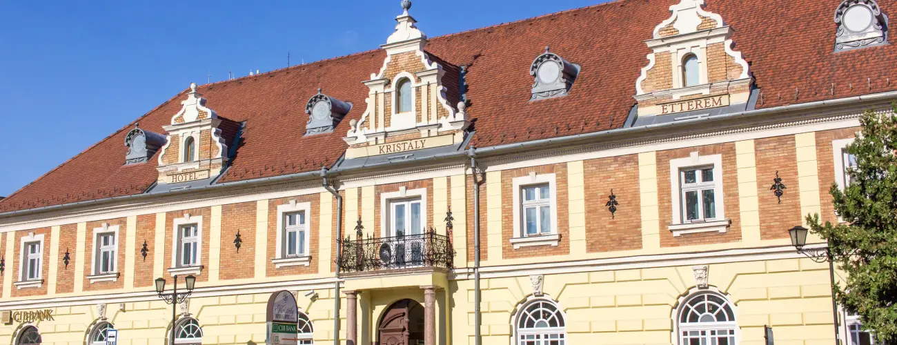 Kristly Imperial Hotel Tata - Fedezd fel a hazd (min. 2 j)