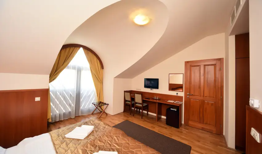 Hotel Kum�nia Kis�jsz�ll�s - Kedvezm�nyes kikapcsol�d�s (min. 2 �j)