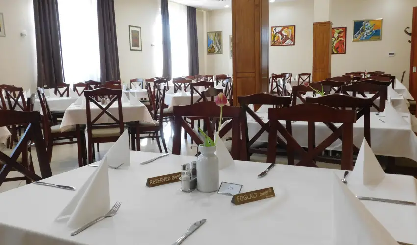 Hotel Kum�nia Kis�jsz�ll�s - Kedvezm�nyes kikapcsol�d�s (min. 2 �j)