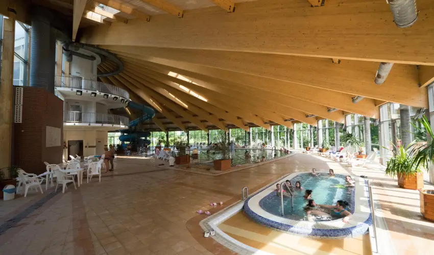 Hotel Kum�nia Kis�jsz�ll�s - Kedvezm�nyes kikapcsol�d�s (min. 2 �j)