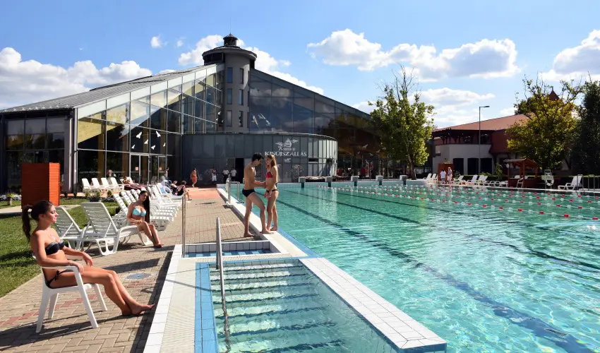 Hotel Kum�nia Kis�jsz�ll�s - Kedvezm�nyes kikapcsol�d�s (min. 2 �j)