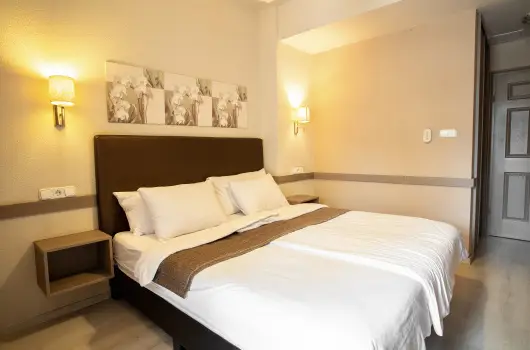 La Riva Hotel - Kedvezm�nyes �r csal�dok r�sz�reak reggelis ell�t�ssal (1 �jt�l)