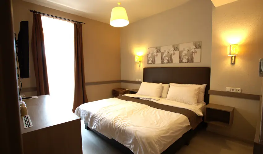 La Riva Hotel Si�fok - Kedvezm�nyes �r csal�dok r�sz�reak f�lpanzi�s ell�t�ssal (1 �jt�l)