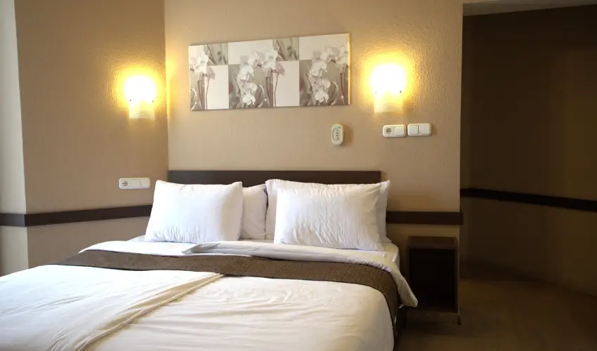 La Riva Hotel Si�fok - Kedvezm�nyes �r csal�dok r�sz�reak f�lpanzi�s ell�t�ssal (1 �jt�l)