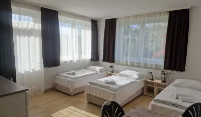 Lencs�s Apartmanh�z Apartmanok Sopron