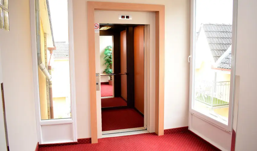 L�dia Hotel Hark�ny Hark�ny - Kedvezm�nyes �r csal�dok r�sz�reak reggelis ell�t�ssal (min. 2 �j)