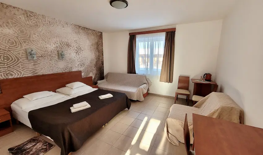 Ligetalja Term�l Hotel Pen�szlek - Kedvezm�nyes �r csal�dok r�sz�reak (1 �jt�l)