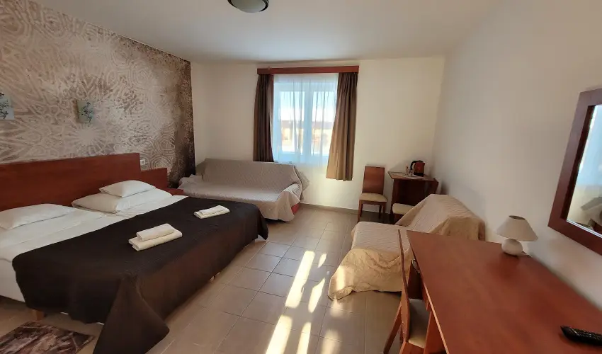 Ligetalja Term�l Hotel Pen�szlek - Kedvezm�nyes �r csal�dok r�sz�reak (1 �jt�l)