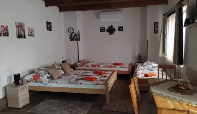 Lilla Apartmanh�zak Szilv�sv�rad