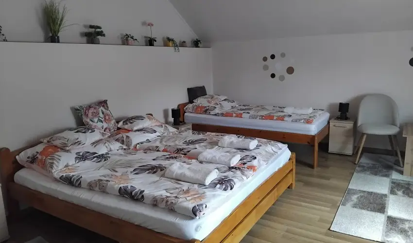 Lilla Apartmanh�zak Szilv�sv�rad - Kedvezm�nyes �r csal�dok r�sz�reak (1 �jt�l)