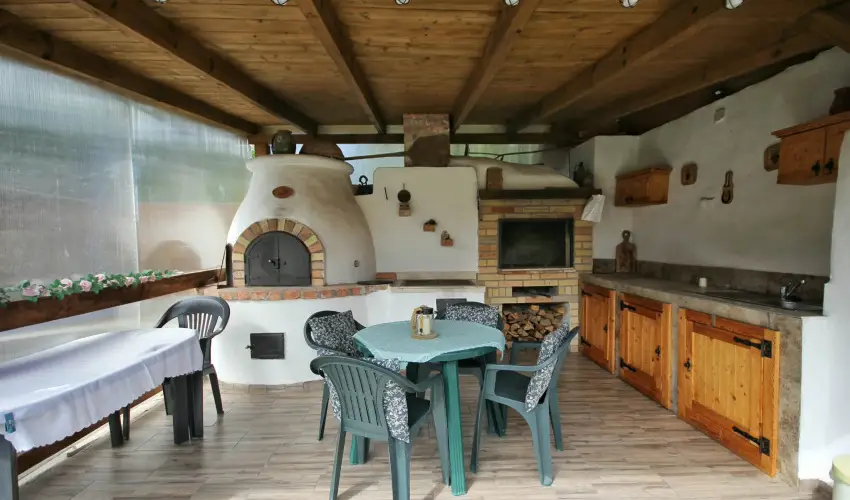 Lilla Apartmanh�zak Szilv�sv�rad - Kedvezm�nyes �r csal�dok r�sz�reak (1 �jt�l)