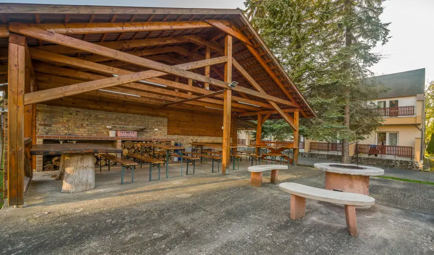 Lipicai Hotel Szilvsvrad - Kedvezmnyes r csaldok rszreak reggelis elltssal (1 jtl)