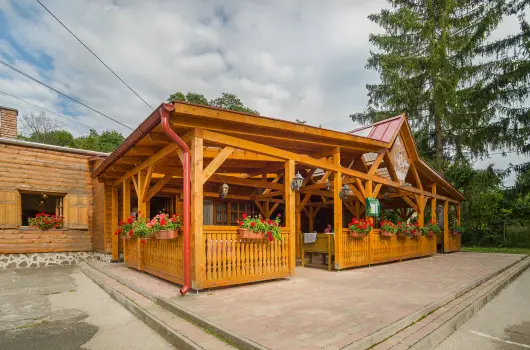 Lipicai Hotel - Kedvezmnyes r csaldok rszreak teljes elltssal (1 jtl)