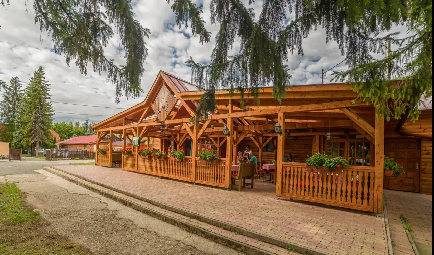 Lipicai Hotel Szilvsvrad - Kedvezmnyes r csaldok rszreak reggelis elltssal (1 jtl)