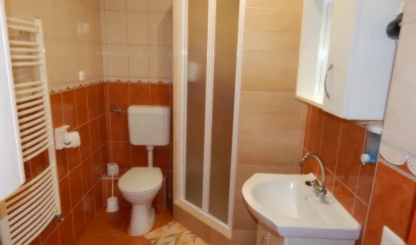 Major Panzi & tterem Hajdszoboszl - Kedvezmnyes r csaldok rszreak reggelis elltssal (1 jtl)