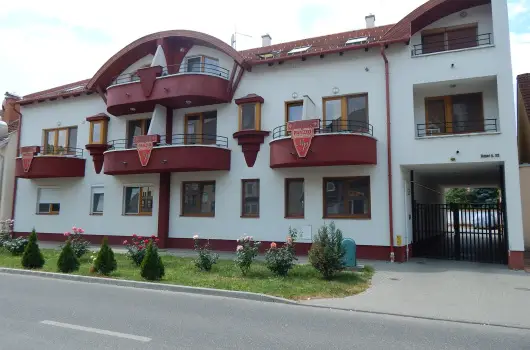 Major Panzi & tterem - Kedvezmnyes r csaldok rszreak reggelis elltssal (1 jtl)