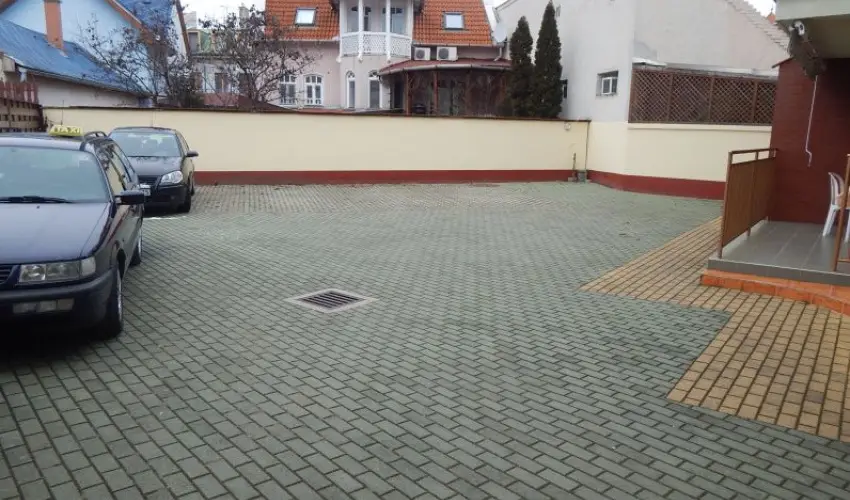 Major Panzi & tterem Hajdszoboszl - Kedvezmnyes r csaldok rszreak reggelis elltssal (1 jtl)