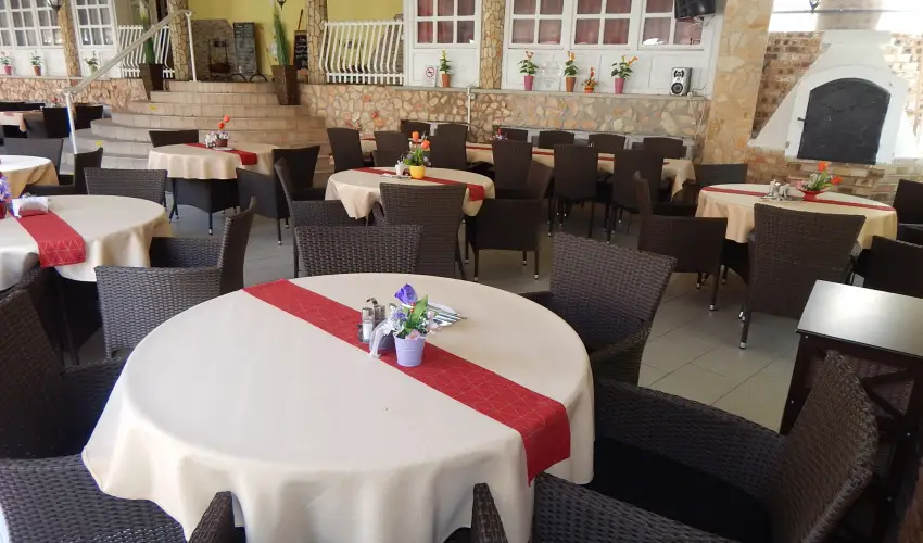 Major Panzi & tterem Hajdszoboszl - Kedvezmnyes r csaldok rszreak reggelis elltssal (1 jtl)