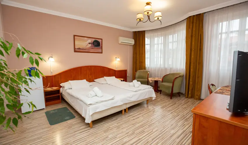 Major Panzi & tterem Hajdszoboszl - Kedvezmnyes r csaldok rszreak reggelis elltssal (1 jtl)