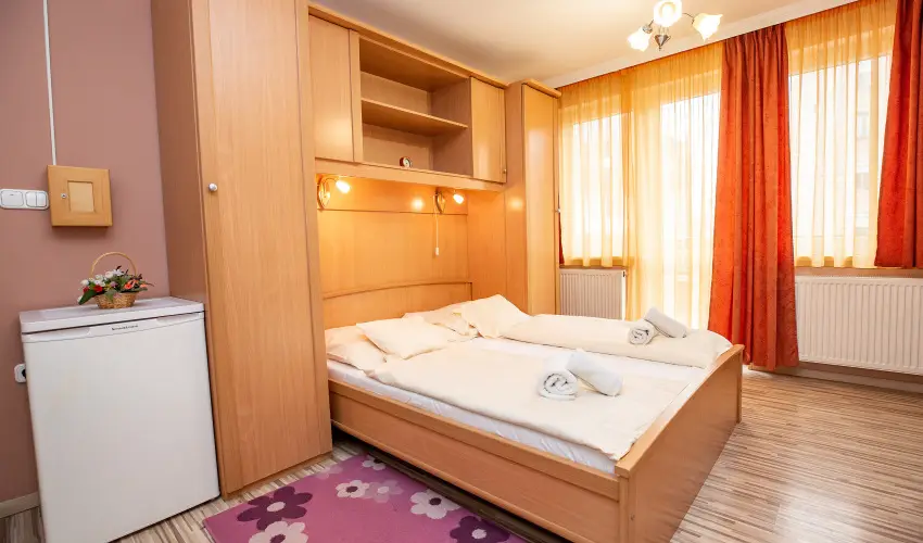 Major Panzi & tterem Hajdszoboszl - Kedvezmnyes r csaldok rszreak reggelis elltssal (1 jtl)