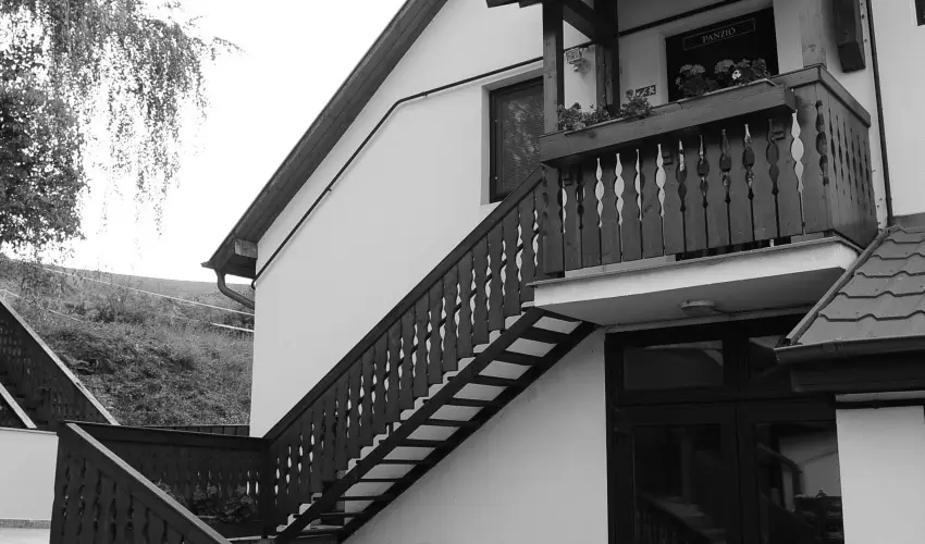 Mtyus Udvarhz Kengyel Fogad Eger - Kedvezmnyes r csaldok rszreak reggelivel (1 jtl)