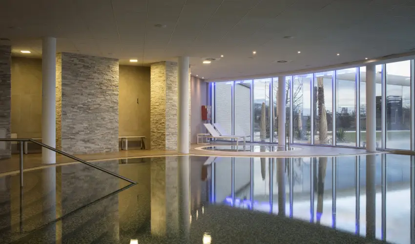 Mjus Resort & Thermal Park K�rmend - MJUS �lm�nyek f�lpanzi�val (1 �jt�l)
