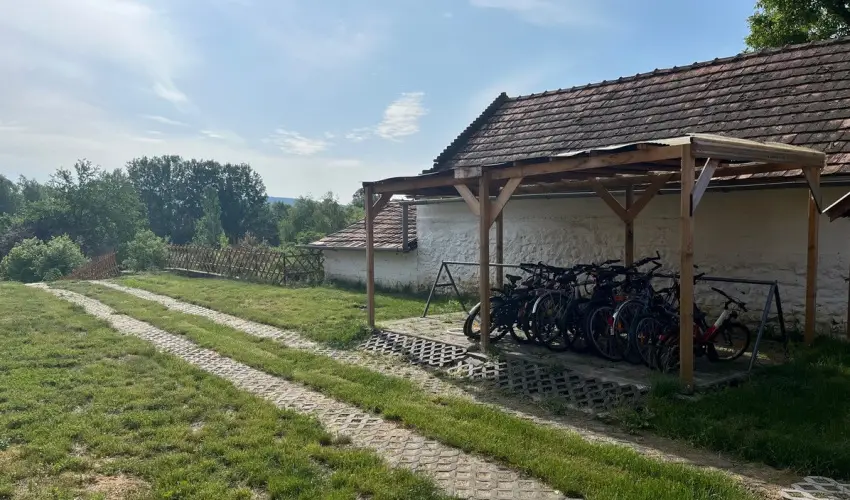 Montana Vend�gh�z Balatonederics - Kedvezm�nyes �r csal�dok r�sz�reak (1 �jt�l)