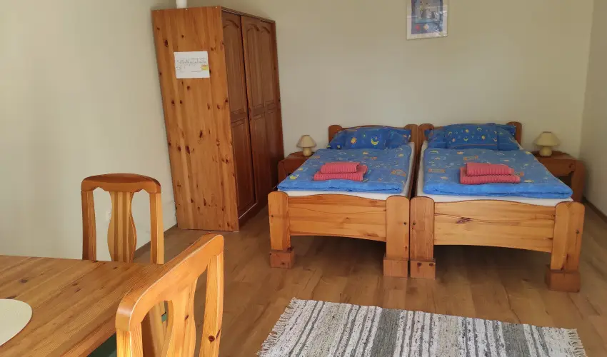 Montana Vend�gh�z Balatonederics - Kedvezm�nyes �r csal�dok r�sz�reak (1 �jt�l)