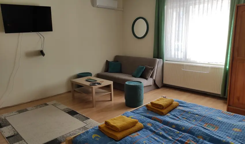 Montana Vend�gh�z Balatonederics - Kedvezm�nyes �r csal�dok r�sz�reak (1 �jt�l)