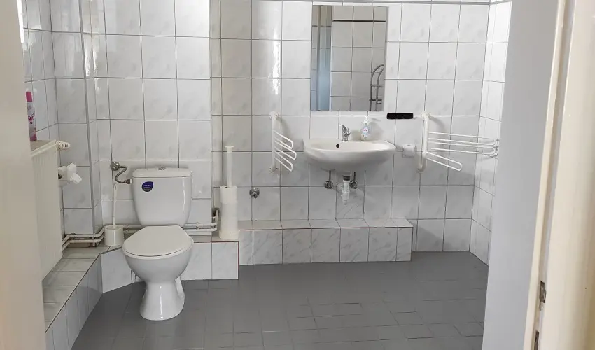 Montana Vend�gh�z Balatonederics - Kedvezm�nyes �r csal�dok r�sz�reak (1 �jt�l)