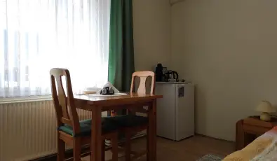 Montana Vend�gh�z Balatonederics