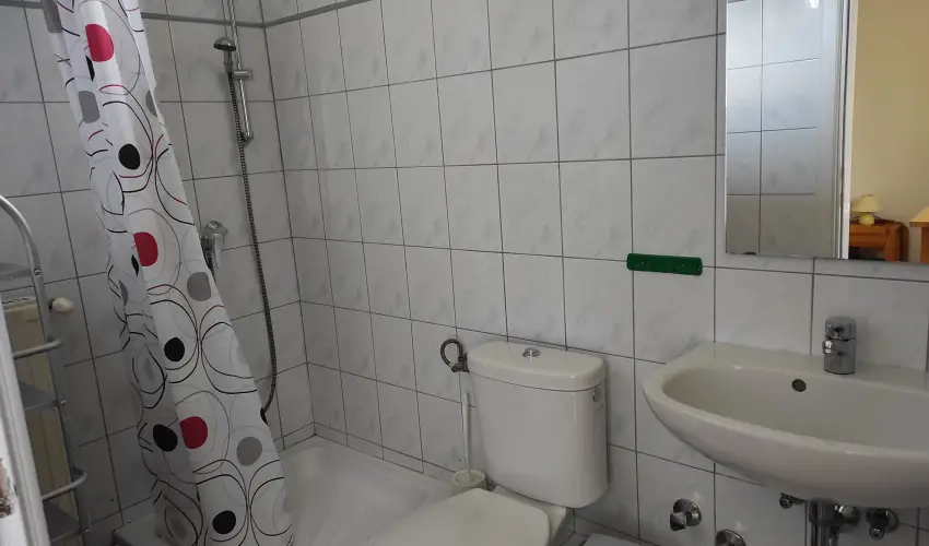 Montana Vend�gh�z Balatonederics - Kedvezm�nyes �r csal�dok r�sz�reak (1 �jt�l)