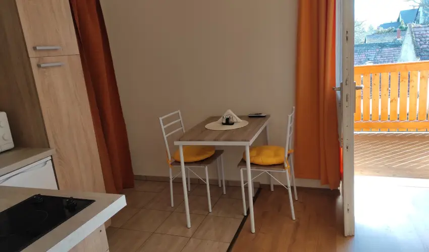 Montana Vend�gh�z Balatonederics - Kedvezm�nyes �r csal�dok r�sz�reak (1 �jt�l)