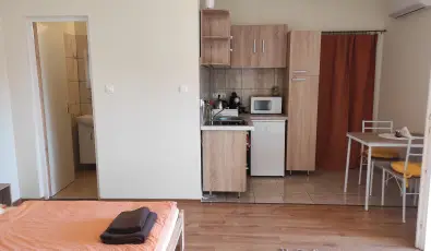 Montana Vend�gh�z Balatonederics