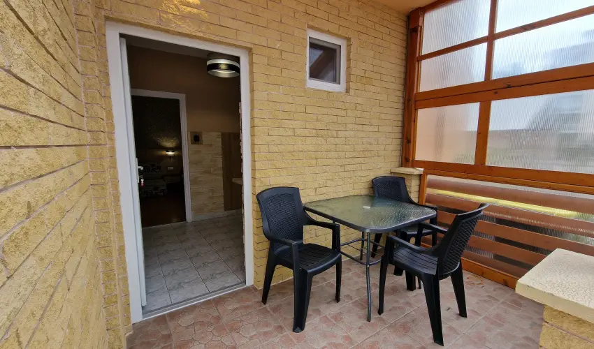 Napsug�r Apartmanh�z Si�fok - Kedvezm�nyes �r csal�dok r�sz�reak (1 �jt�l)