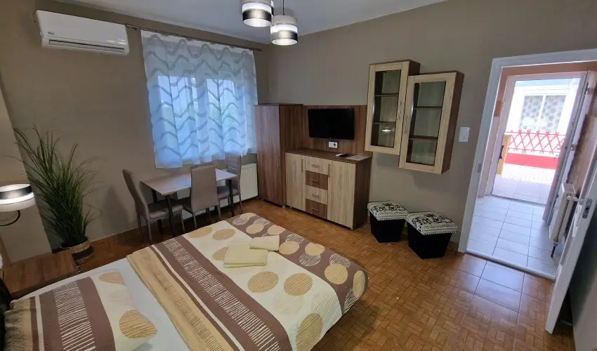Napsug�r Apartmanh�z Si�fok - Kedvezm�nyes �r csal�dok r�sz�reak (1 �jt�l)