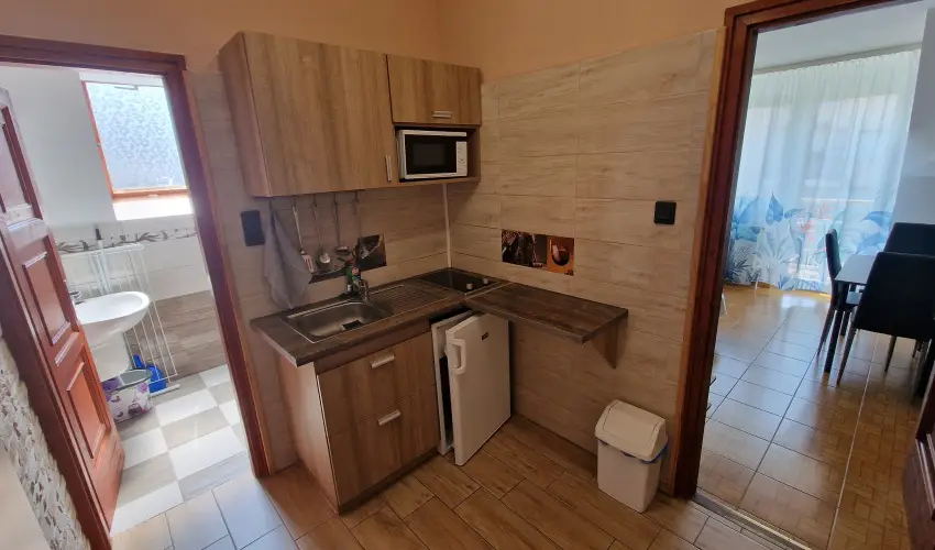 Napsug�r Apartmanh�z Si�fok - Kedvezm�nyes �r csal�dok r�sz�reak (1 �jt�l)