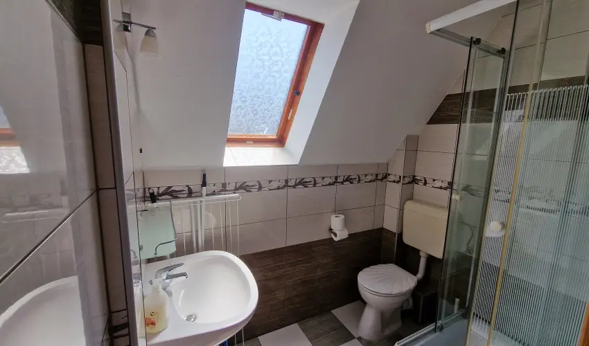 Napsug�r Apartmanh�z Si�fok - Kedvezm�nyes �r csal�dok r�sz�reak (1 �jt�l)