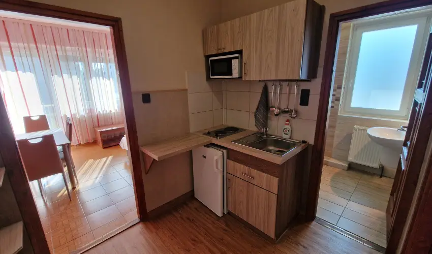 Napsug�r Apartmanh�z Si�fok - Kedvezm�nyes �r csal�dok r�sz�reak (1 �jt�l)