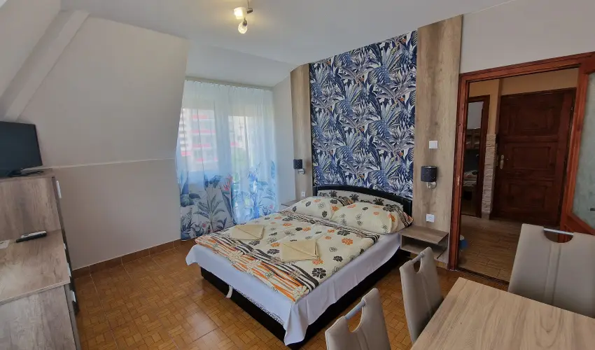 Napsug�r Apartmanh�z Si�fok - Kedvezm�nyes �r csal�dok r�sz�reak (1 �jt�l)