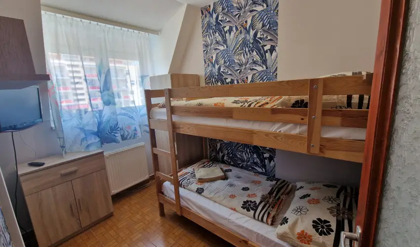 Napsug�r Apartmanh�z Si�fok - Kedvezm�nyes �r csal�dok r�sz�reak (1 �jt�l)