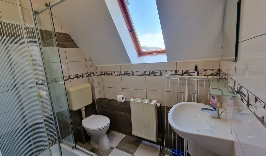 Napsug�r Apartmanh�z Si�fok - Kedvezm�nyes �r csal�dok r�sz�reak (1 �jt�l)