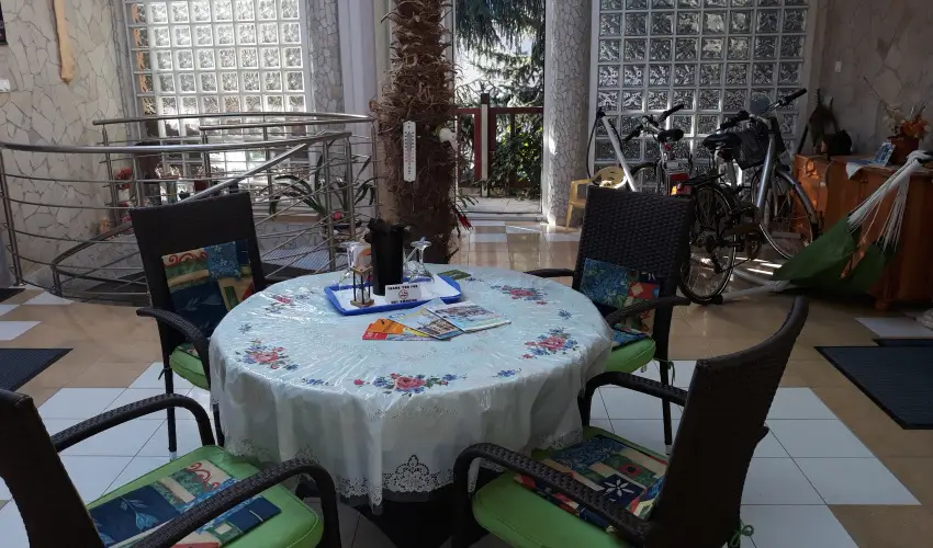 Napsugr Kenzy Lux Apartman Vendghzak Hajdszoboszl - Pihens Hajdszoboszln