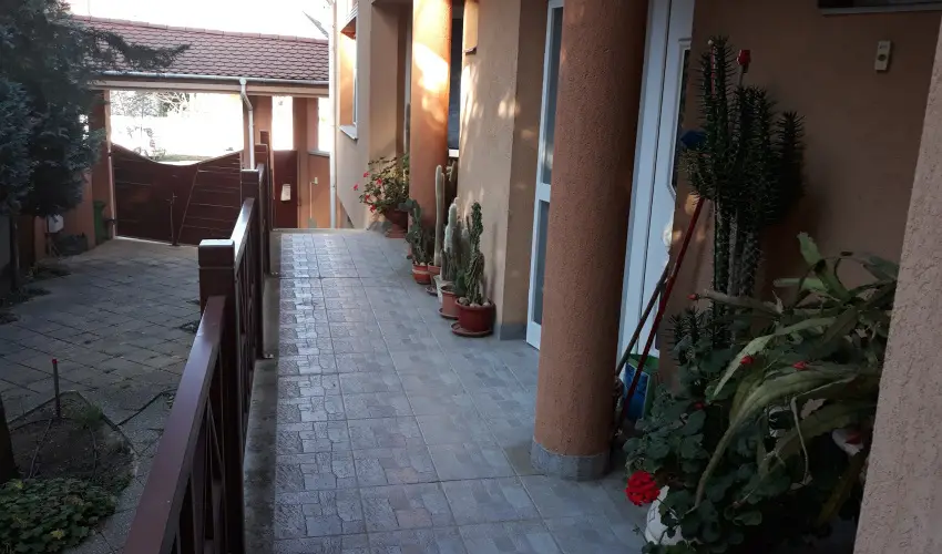 Napsugr Kenzy Lux Apartman Vendghzak Hajdszoboszl - Pihens Hajdszoboszln