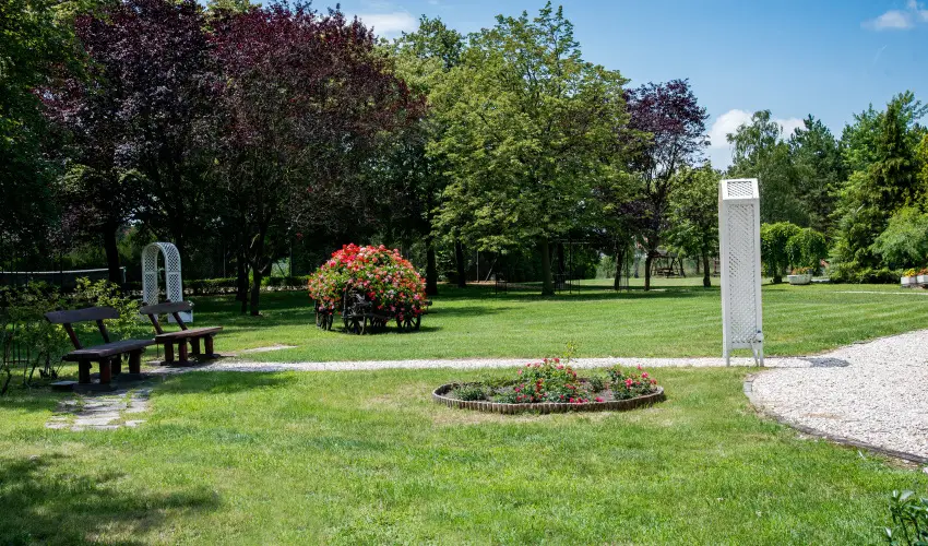 Nyerges Hotel Term�l Monor - Kedvezm�nyes �r csal�dok r�sz�re reggelivel (1 �jt�l)