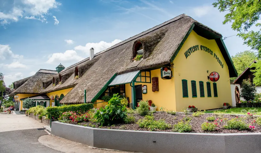 Nyerges Hotel Term�l Monor - Kedvezm�nyes �r csal�dok r�sz�re reggelivel (1 �jt�l)