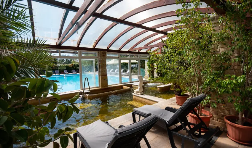 Nyerges Hotel Term�l Monor - Kedvezm�nyes �r csal�dok r�sz�re reggelivel (1 �jt�l)